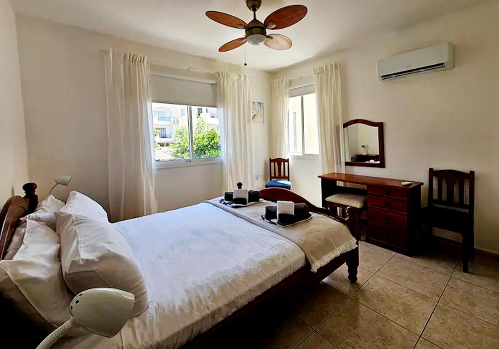 Ferienwohnung Calm Seaview Nest In Peyia Exterior foto
