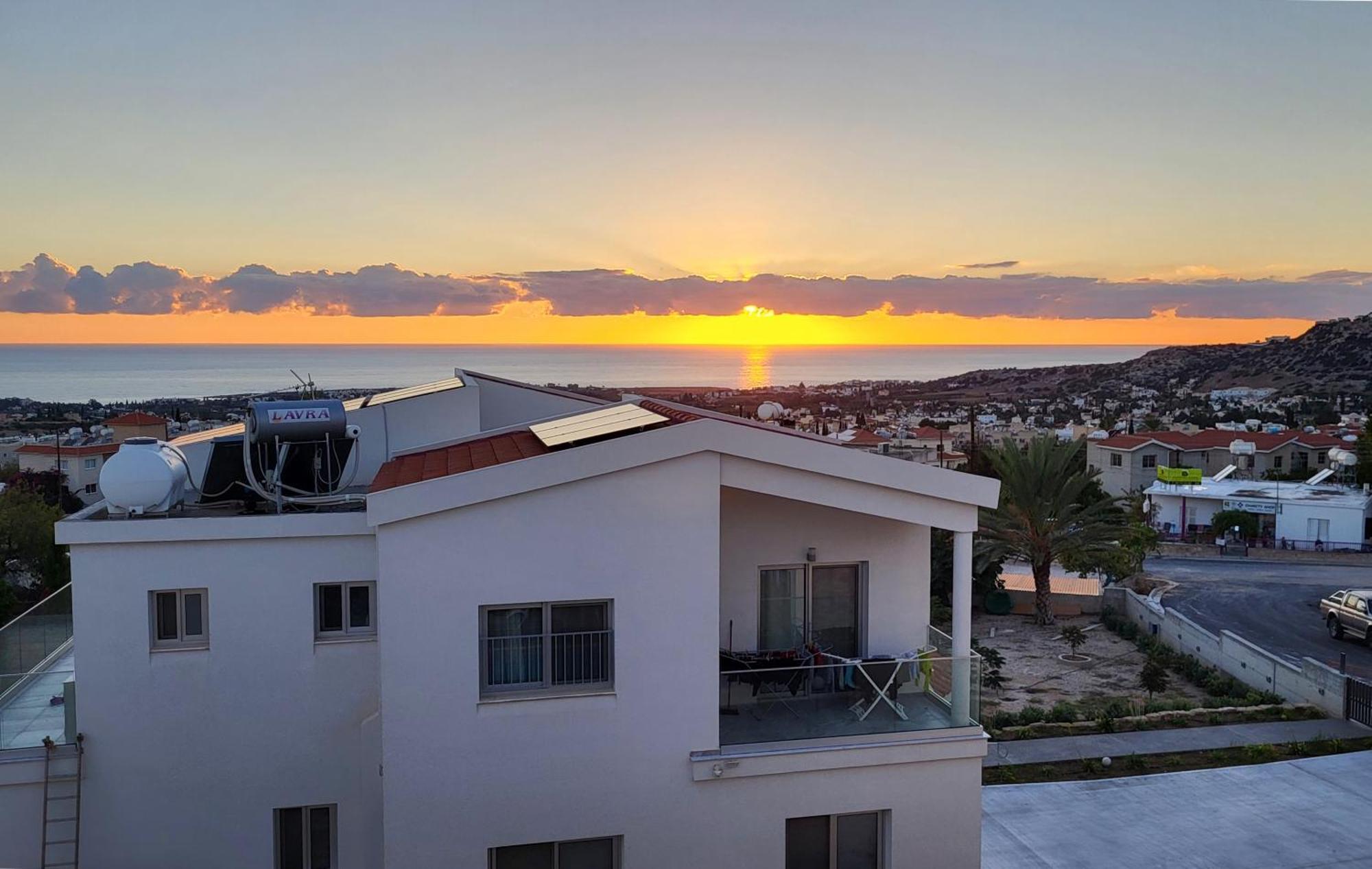 Ferienwohnung Calm Seaview Nest In Peyia Exterior foto
